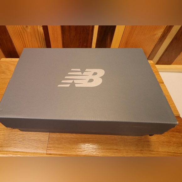 New Balance 1906R Sz 8 Men’s Gray/Brown - New, Ripped Box Corner - Picture 9 of 9